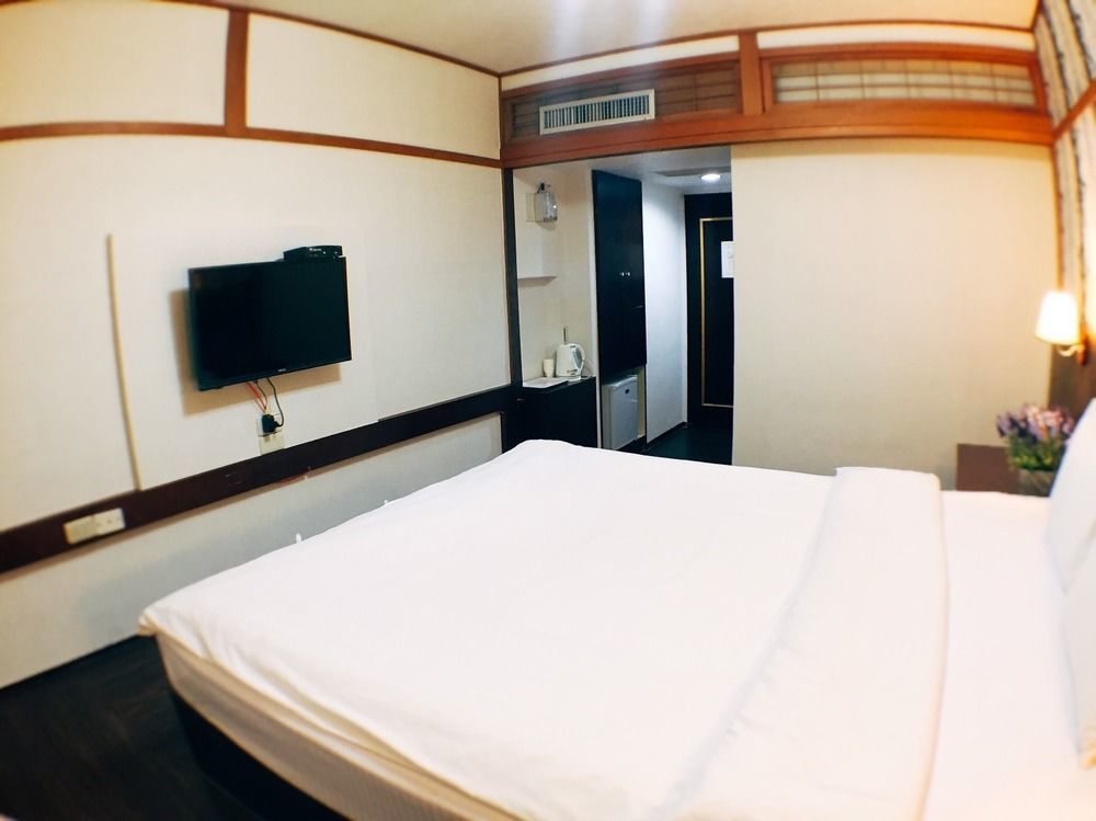 Wl Hotel Hsinchu Exterior photo